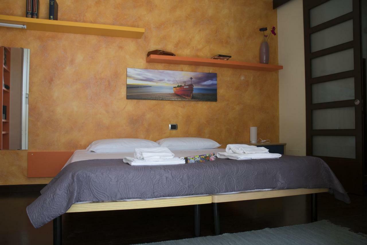 コンヴェルサーノ Casa Domi Bed & Breakfast エクステリア 写真